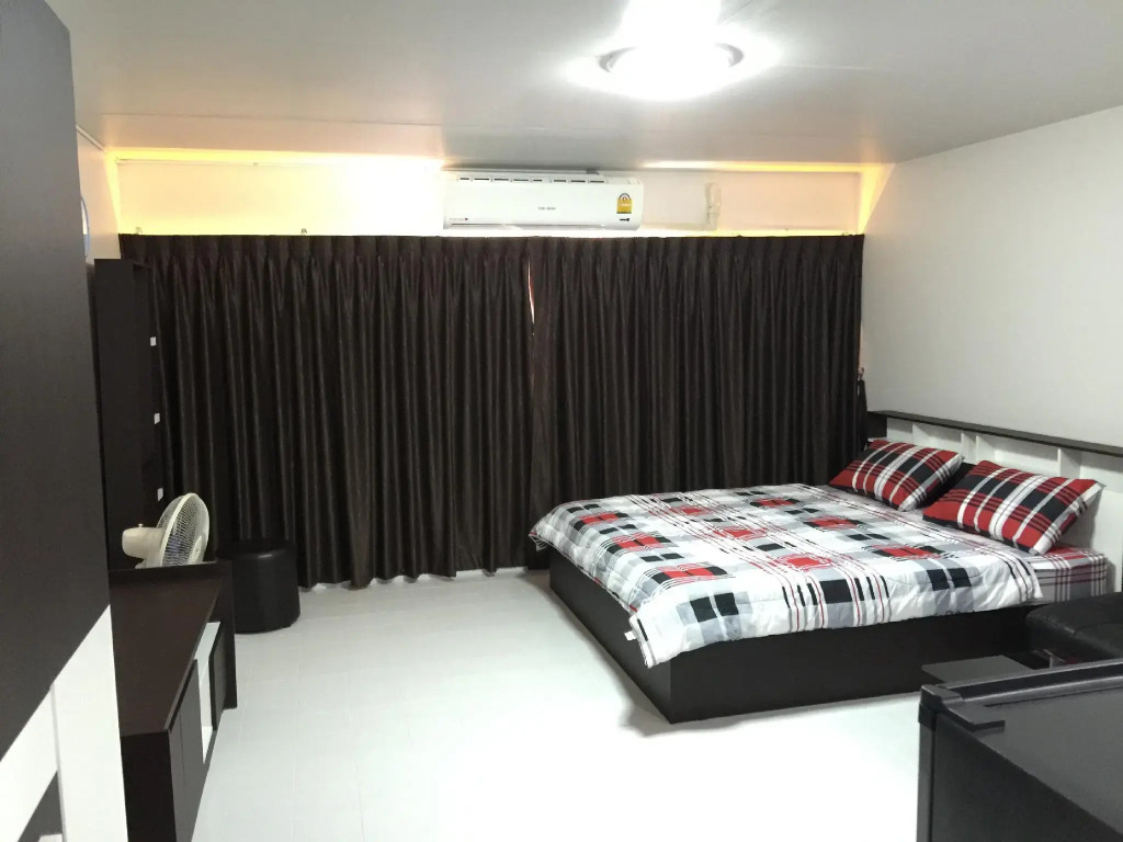 Muangthongthani Rental/Khun Dan