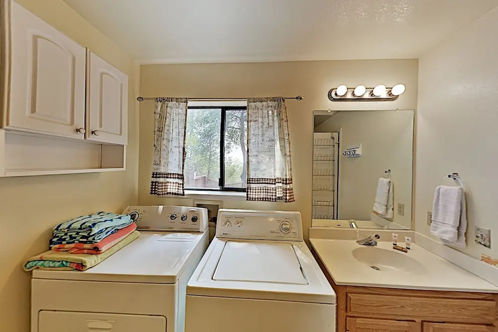 Infinity Ranch - 3 Br home by RedAwning