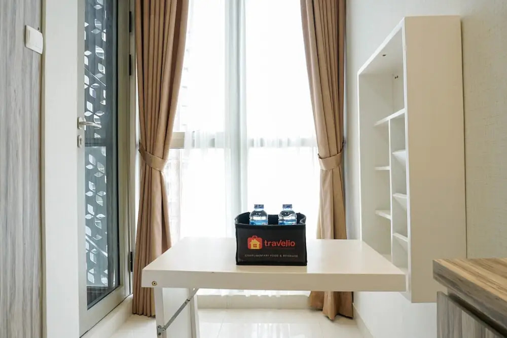 Exclusive and Great Location 1Br Gold Coast Apartment Near Pik