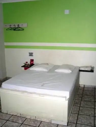 New Fox Hotel