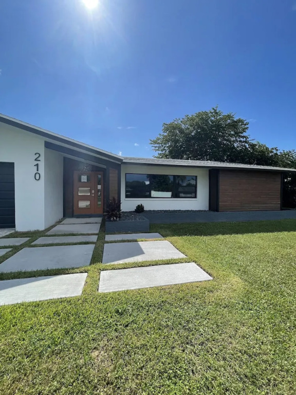 210 Redfish house