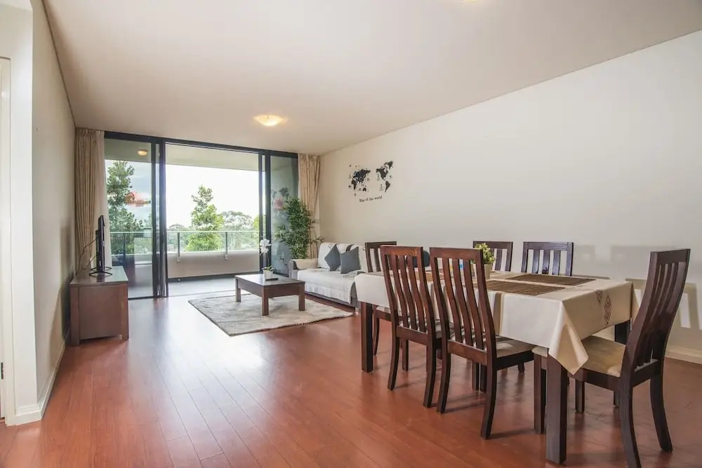 Lovely Apartment In Gordon Near Train Station