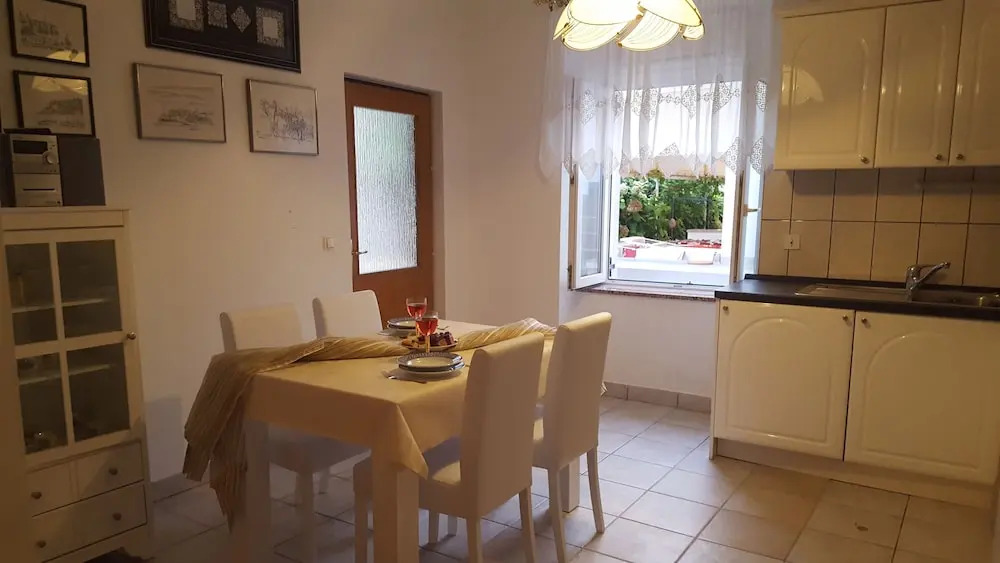 Top Spot Guesthouse - Adults Only