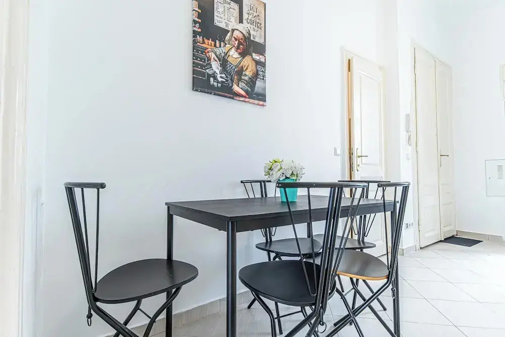 Comfy 2BR Flat Belvedere Vicinity