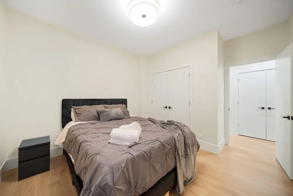 New Two Bed Condo by United Center With Balcony
