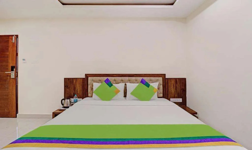 Treebo Krishnam Boutique