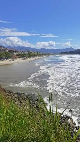 Apartamento com ar condicionado e Wi-fi, frente mar - 03 dormitórios - Edifício Luz do Sol
