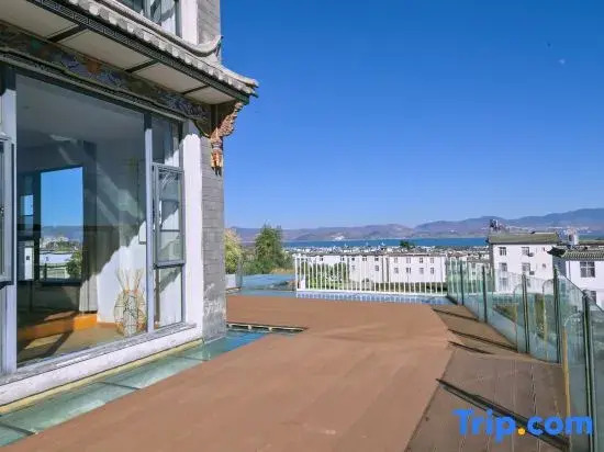 Dali Bright Moon Over Mountains & Sea · Sea View Garden Resort Guesthouse