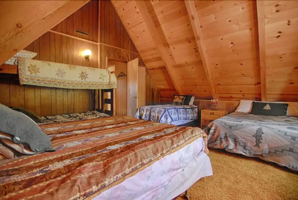 Classic Tahoe Bunkhouse Style Cabin #193