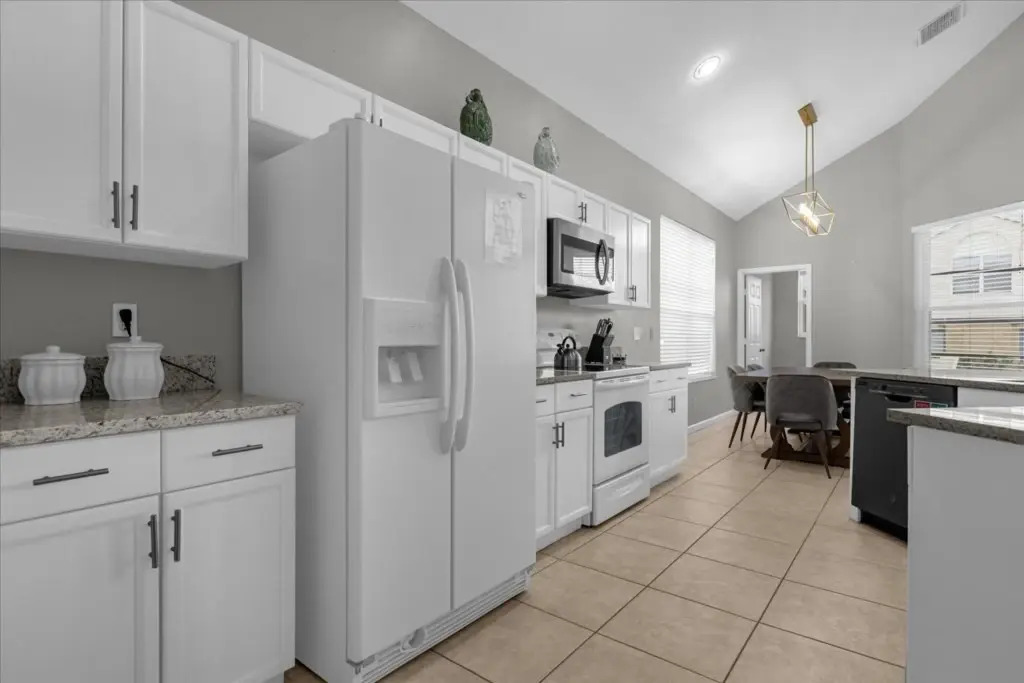 5 Bedrooms 35 Bathrooms Windsor Palms 8017 Kp