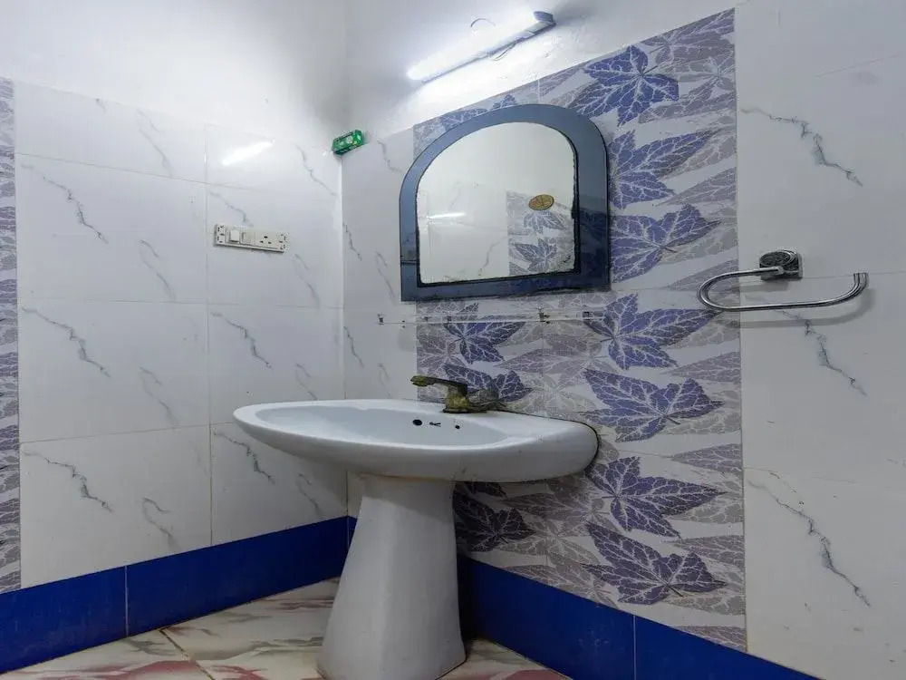 Oyo 60019 Hotel Classic Inn