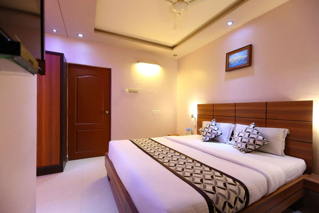 OYO 7810 Keshiv Galaxy Inn