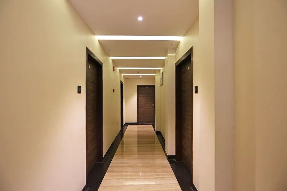 CAPITAL O 10292 Niharika Guest House
