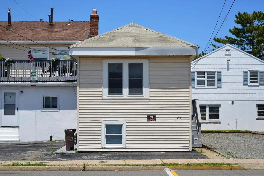 Shore Beach Houses - 122 A Franklin Avenue
