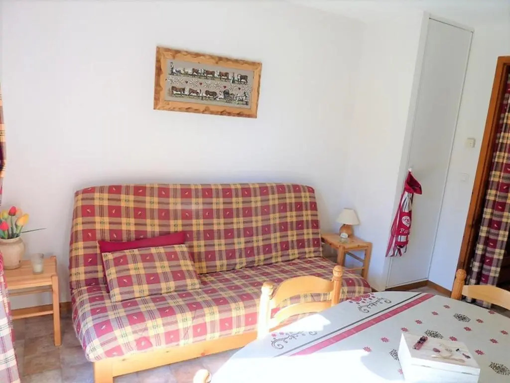 Appartement Le Biot, 2 pièces, 6 personnes - FR-1-573-66