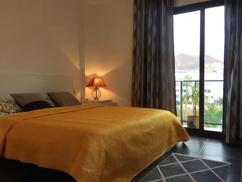 TOP New apartment center Los Cristianos