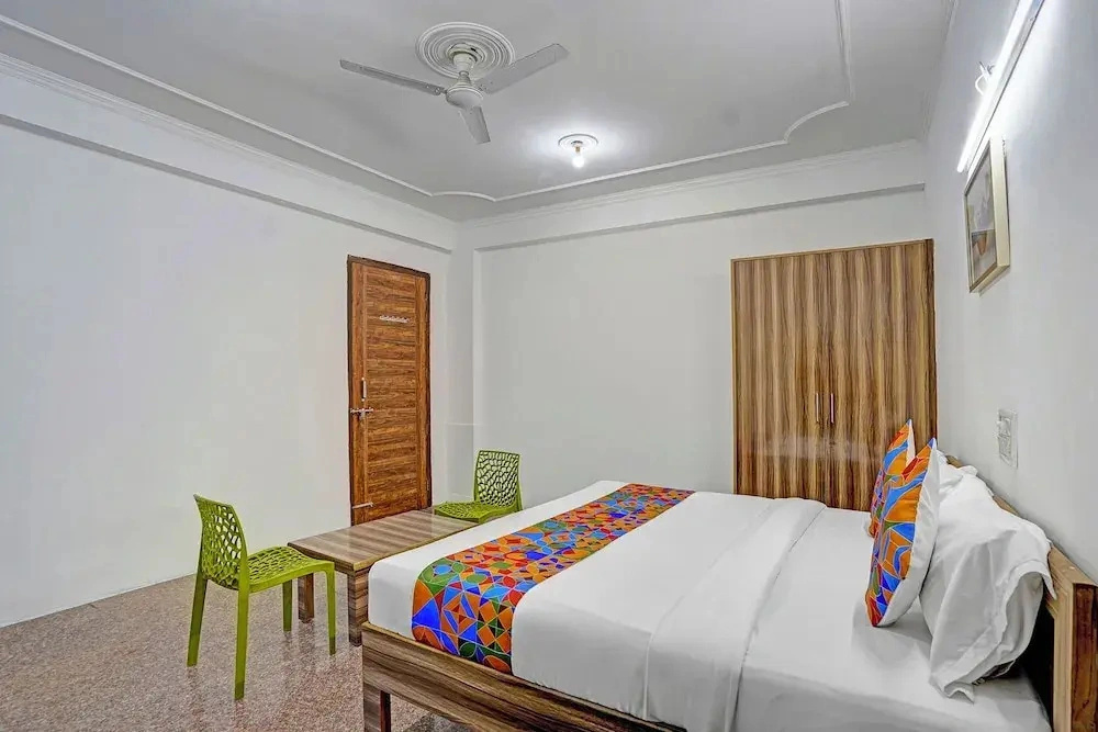 Fabhotel Casa Residency