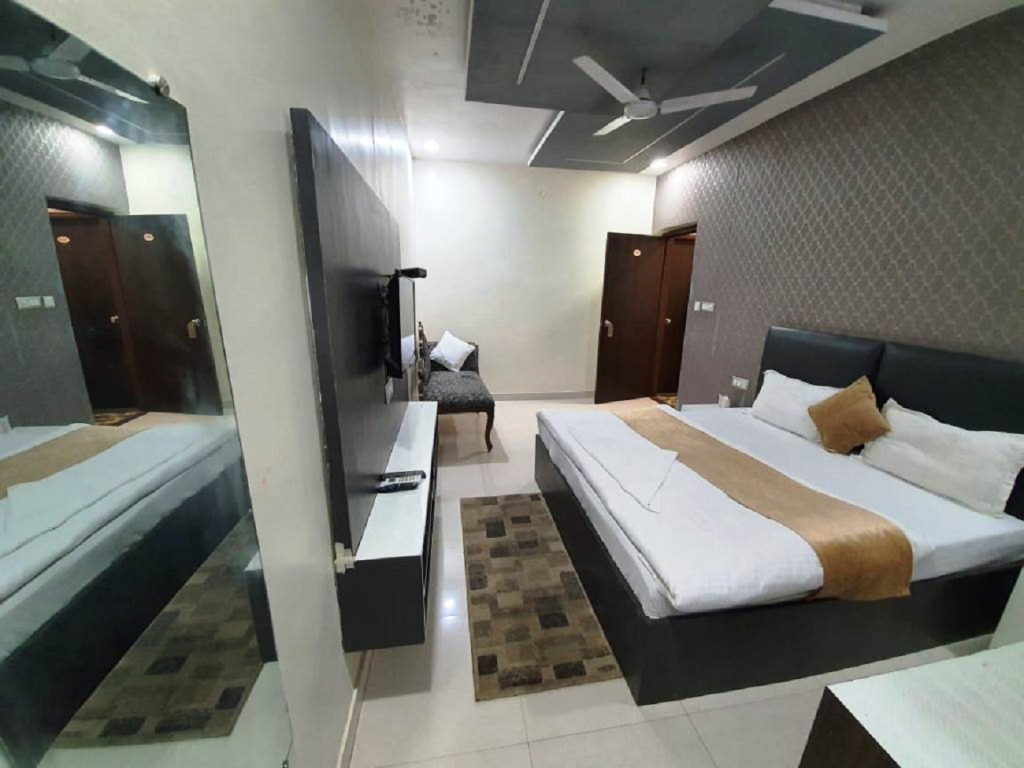 Hotel Mandakini Royale