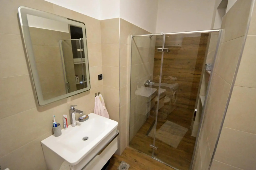 Balcony 4 bedroom apartment by Book-Rijeka