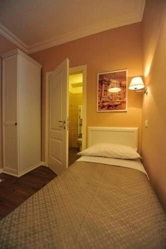 Rim Rooms