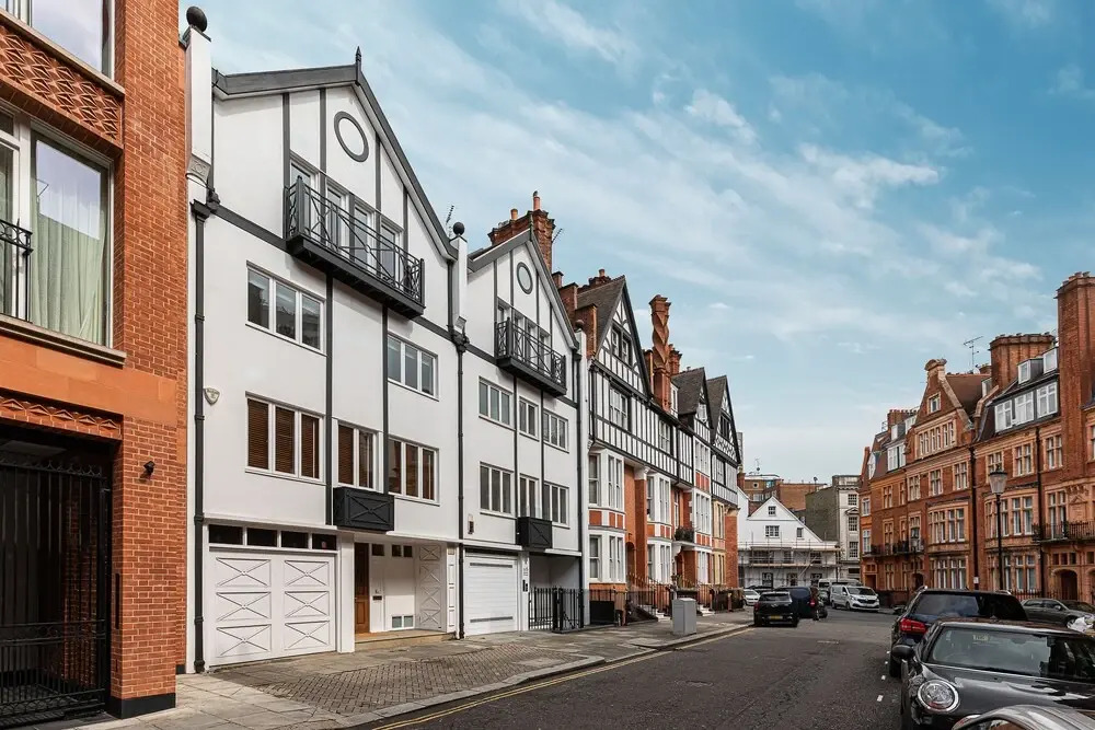 Stunning 6-Bed House Near Harrods in Knightsbridge