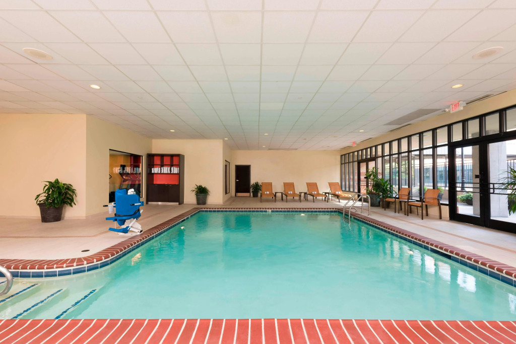 Courtyard by Marriott Louisville Downtown