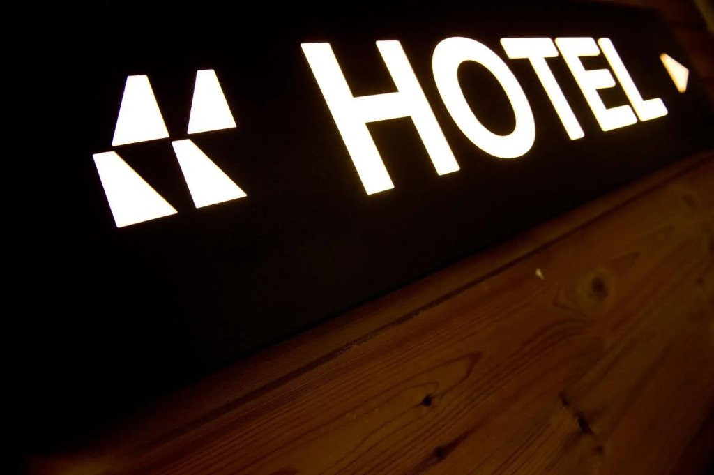 Three Crowns Hotel
