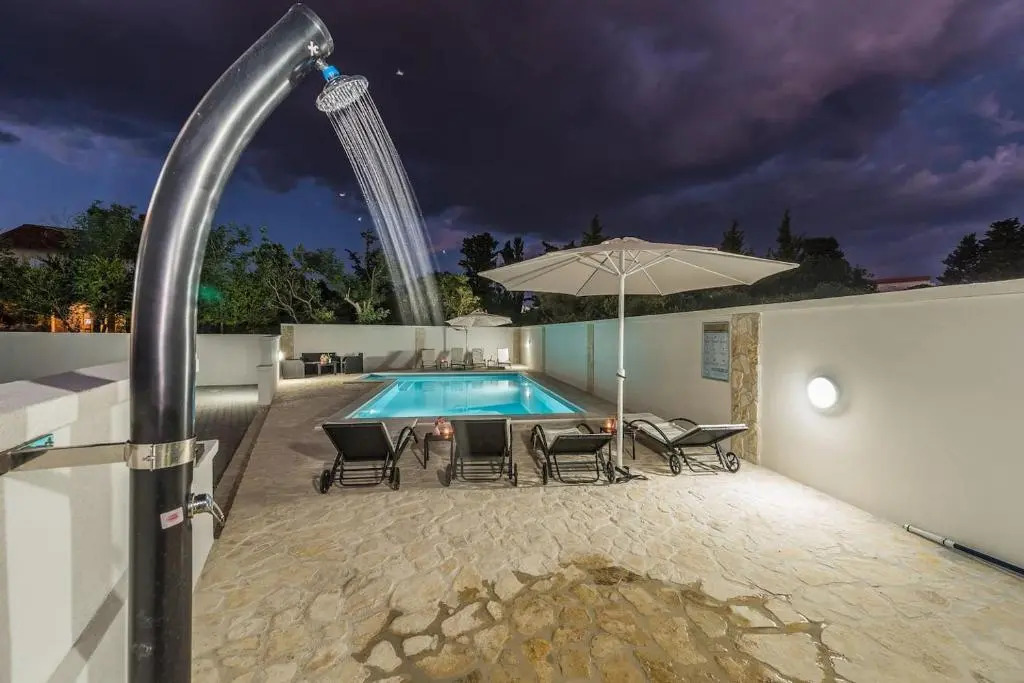 Villa Star 6 a centrally located ap. with a pool