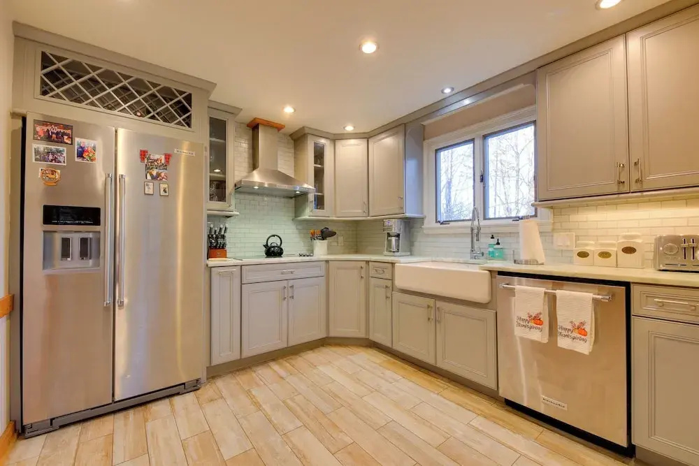 5 Mi to Skiing: Home w/ Hot Tub & Patio!