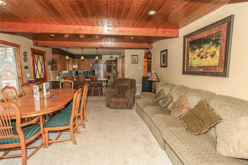 A Robinson Lodge