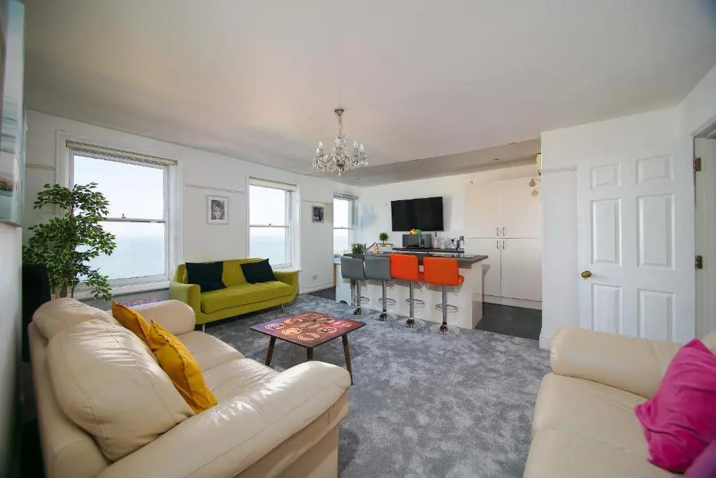 Horizon View - Charming sea view apartment in central location
