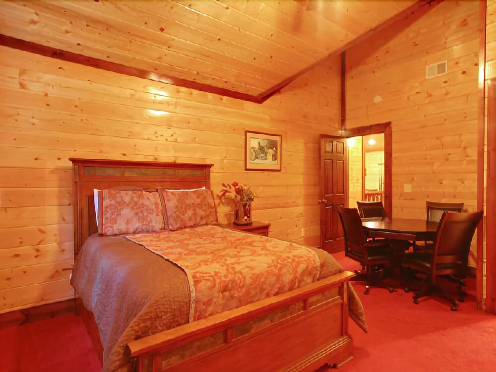 Mystical Creek Pool Lodge #600