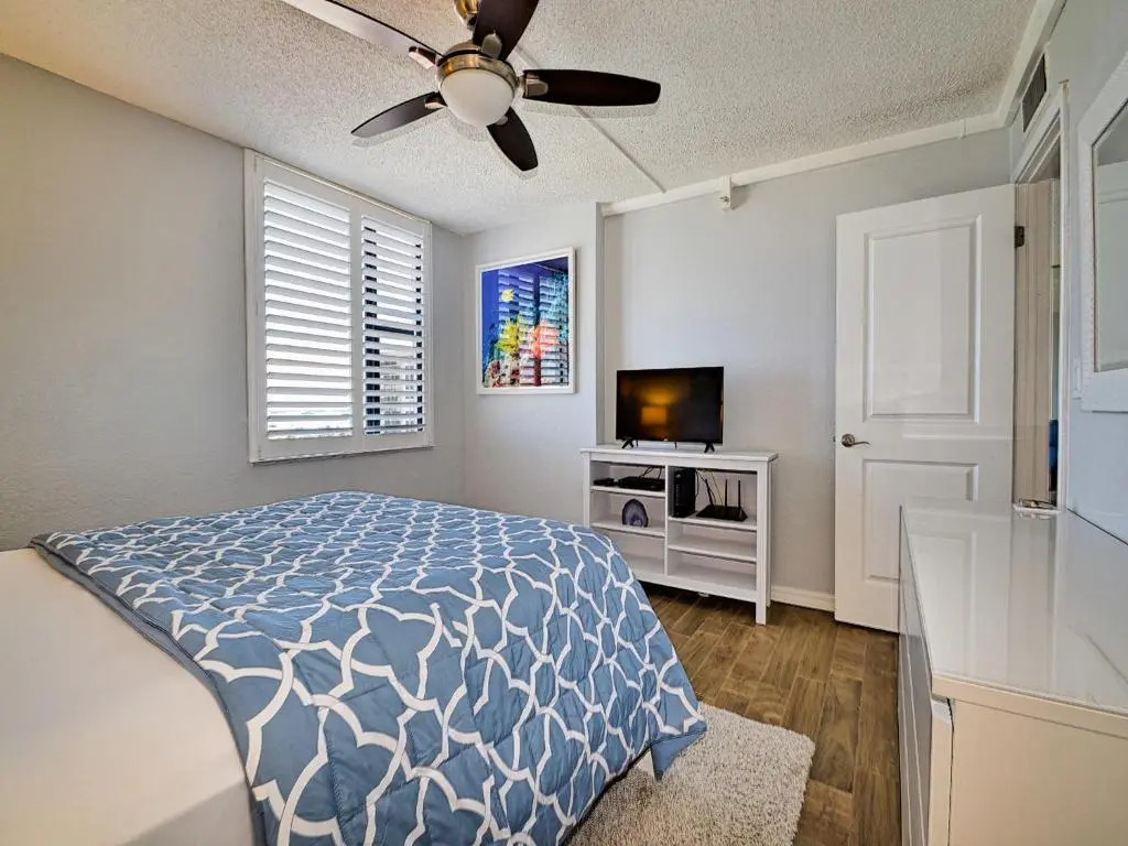 Dolphin Cove Beautiful 11th Floor Water View - 1 Bedroom 1 Bathroom 23149