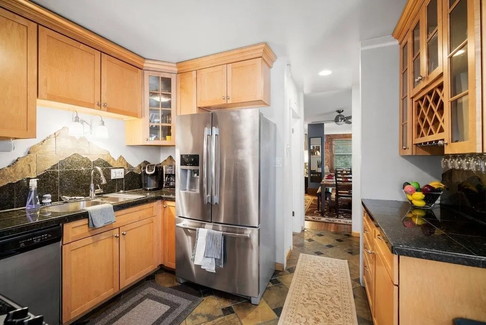 3 Bedroom House with Patio near Cap Hill