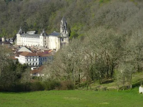 Belle Vue 2. Best view of BRANTOME and its Abbey