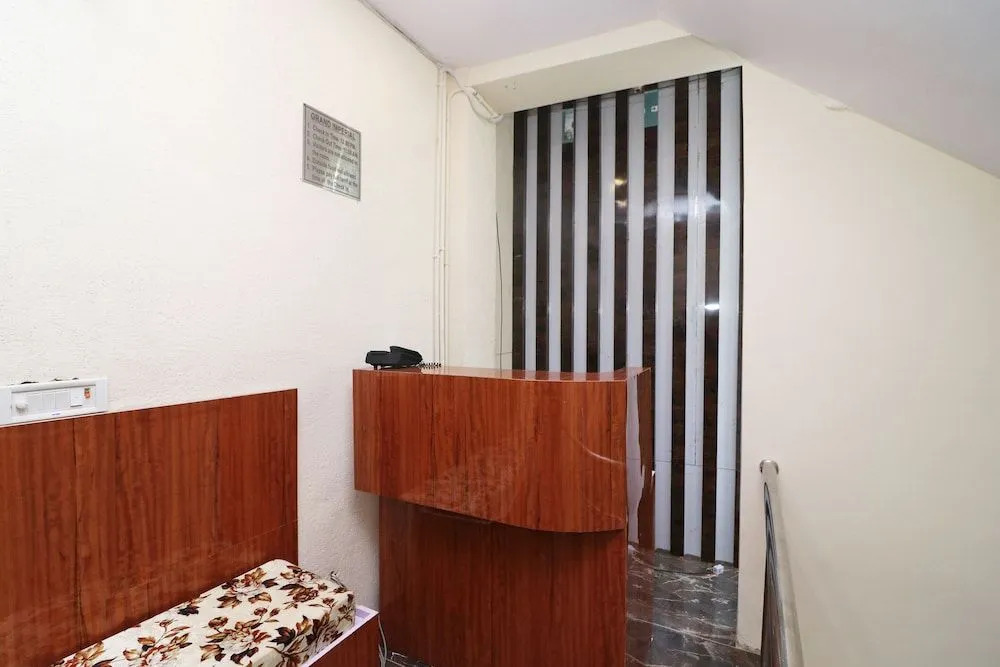 OYO 45940 Grand Imperial