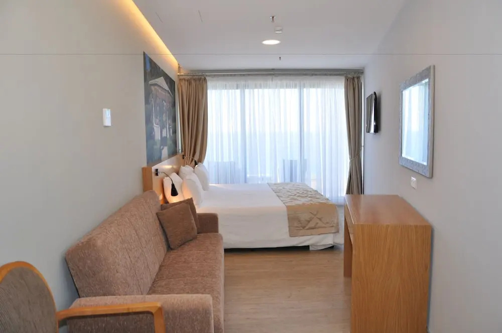 Santa Cruz Village Hotel