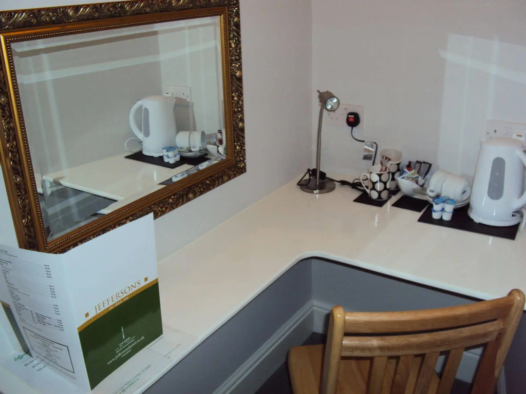 Jeffersons Hotel & Serviced Apartments