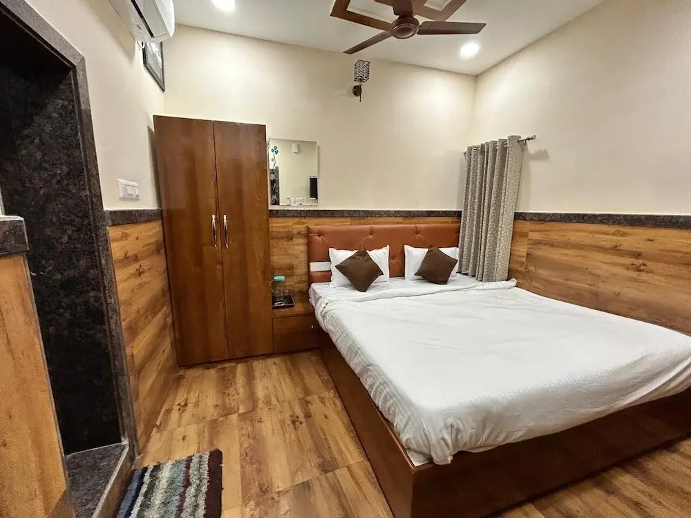 Amma Rooms and Dormitory