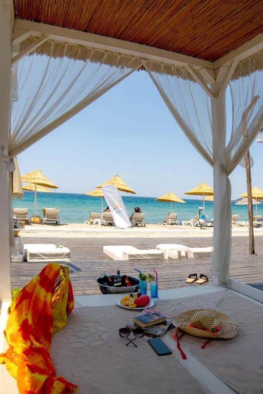Risus Beach Resort Hotel
