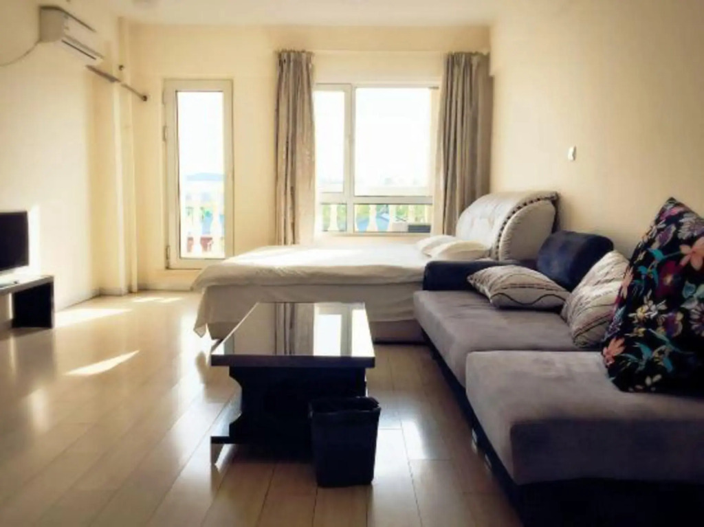 Jinhai Fengqing Holiday Hostel