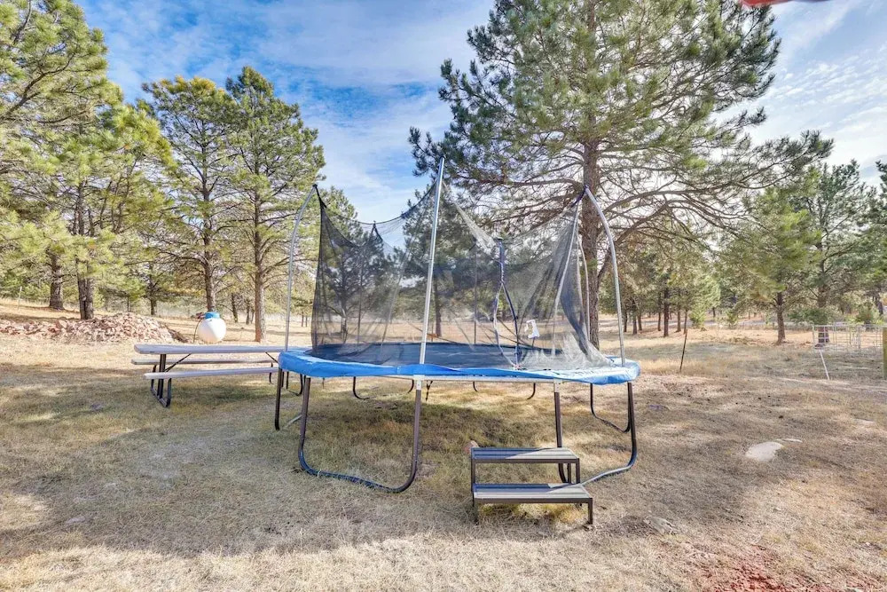 Tiny Cabin w/ Outdoor Dining Area - Near Keystone!