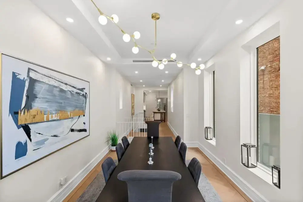 Riverside by Rove Travel 7BR Modern Townhouse