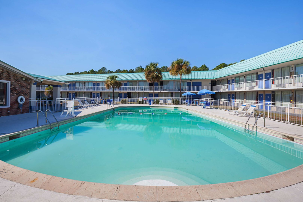 Motel 6-Tifton, GA