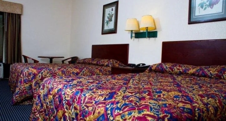 Country Hearth Inn-Union City