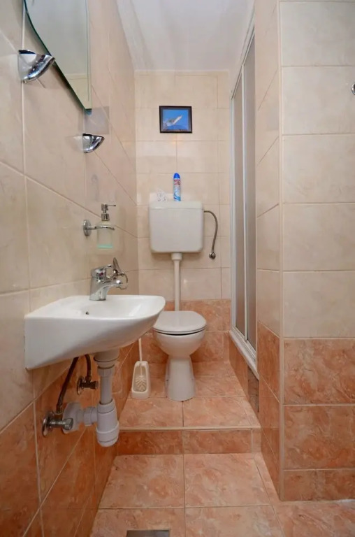 House Milovan