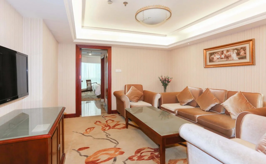 Vienna 3 Best Hotel Shenzhen Pingdi Pingzi Road