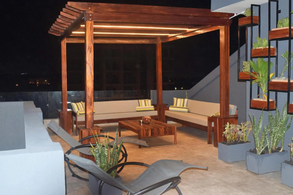 Montecito Apartments