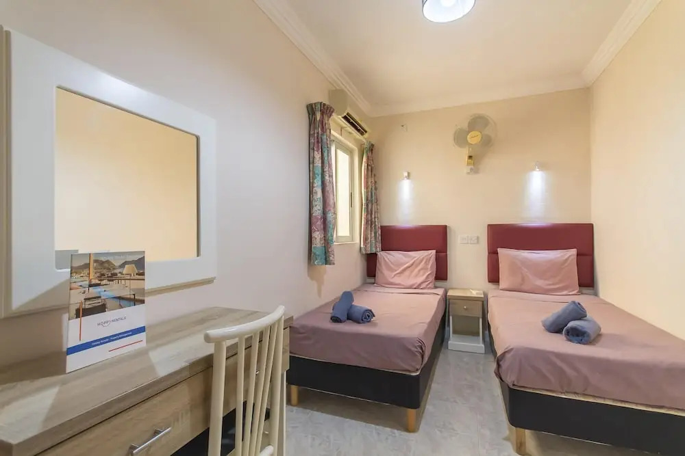Merill Pool and Sea Charming Apart 1