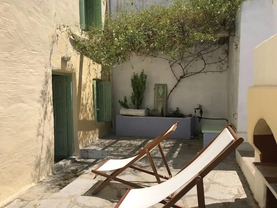 Bouganvilla, elegant residence and peaceful garden